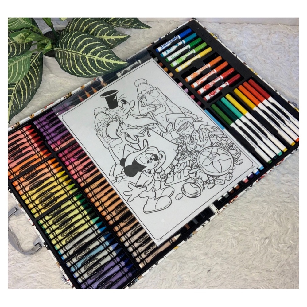 Mickey Mouse Art Set- NEW!